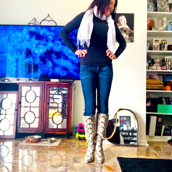 Snakeskin Boots Size 8 3” heel in perfect condition. Worn 1x but look new! - Picture 7 of 7